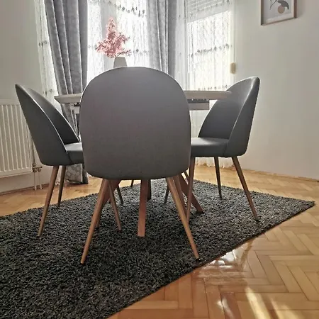 Perry Διαμέρισμα